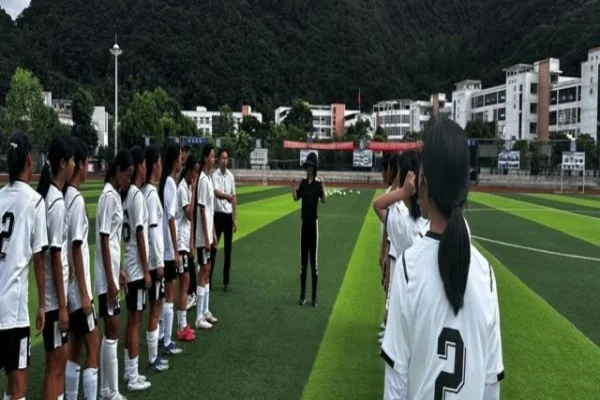 短道速滑世界杯北京站林孝埈500米冲金与韩国队冰面激烈争锋分析